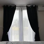 アパート Rural Private Detached Small Bedroom And Bathroom Only- Size 10m2- Not An Apartment- No Clothes Storage- No Cooking Facilities Butlersbridge
