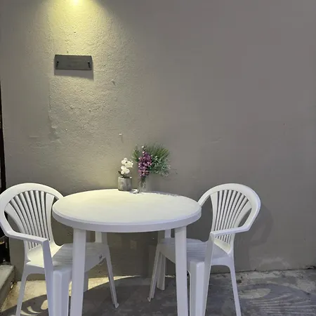 Private Detached Small Bedroom And Bathroom Only- Is Not An Apartment Butlersbridge