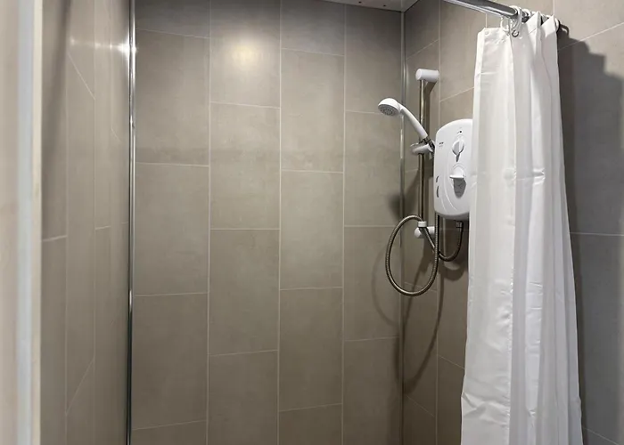 Private Detached Small Bedroom And Bathroom Only- Is Not An Apartment- No Clothes Storage- No Cooking Facilities Apartamento Butlersbridge